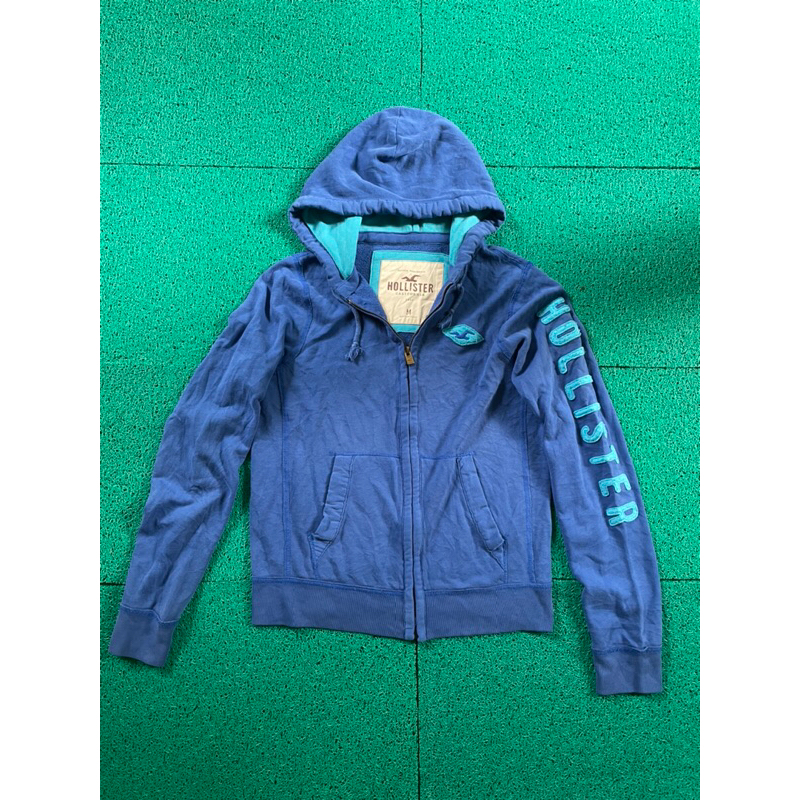 ZH hollister biru spill out