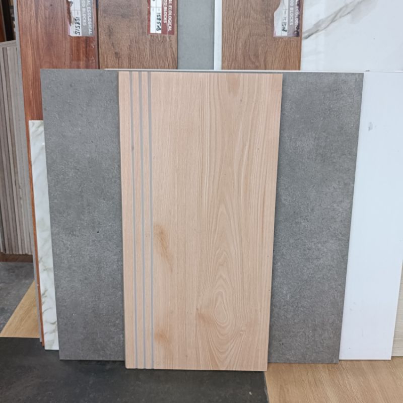 Granit tangga 30x60 motip kayu/Atena