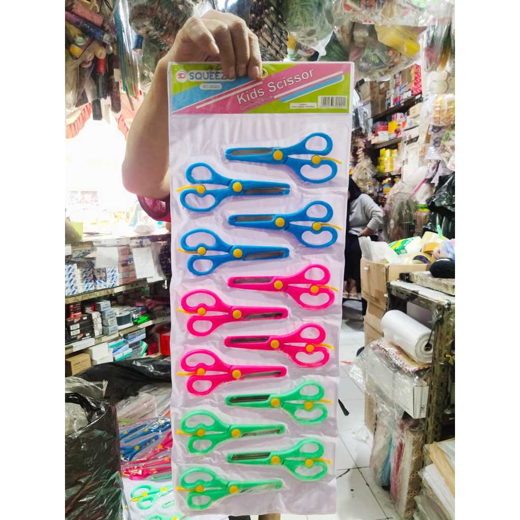 

Gunting anak-anak SQUEEZY SC-SQ03 (5,5inch) 1pcs
