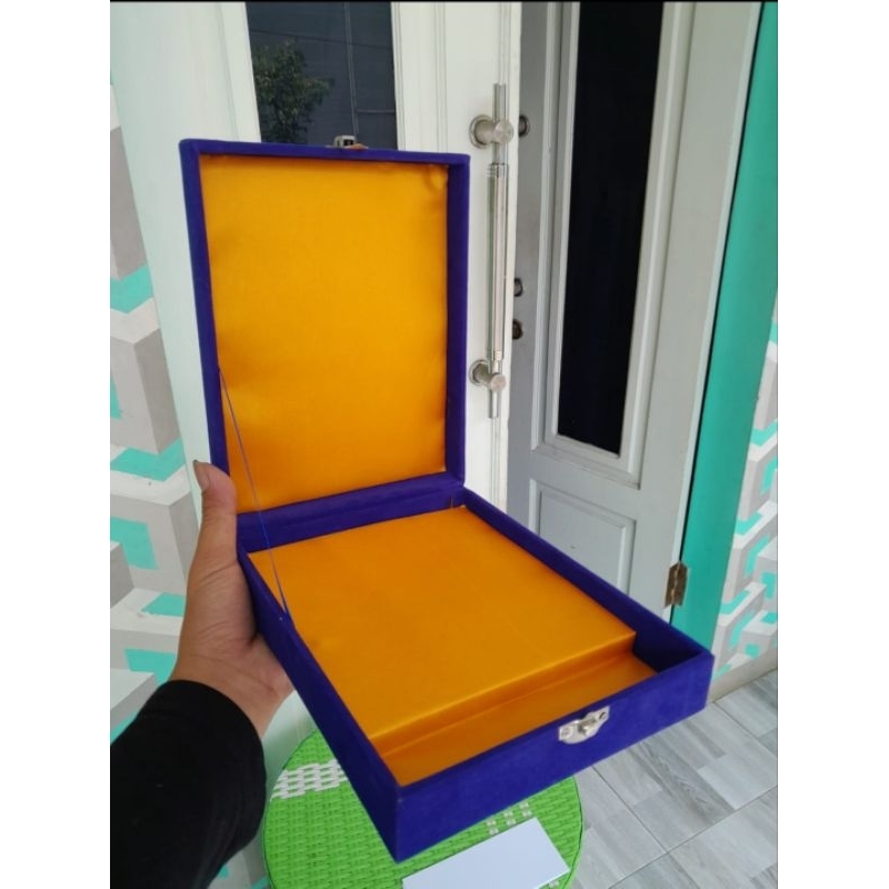 

1 Lusin Box Plakat uk 22x17x6