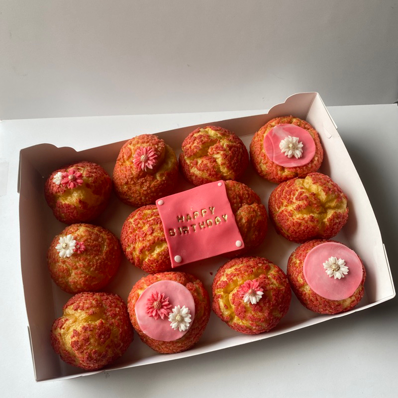 

Birthday Choux 12pcs