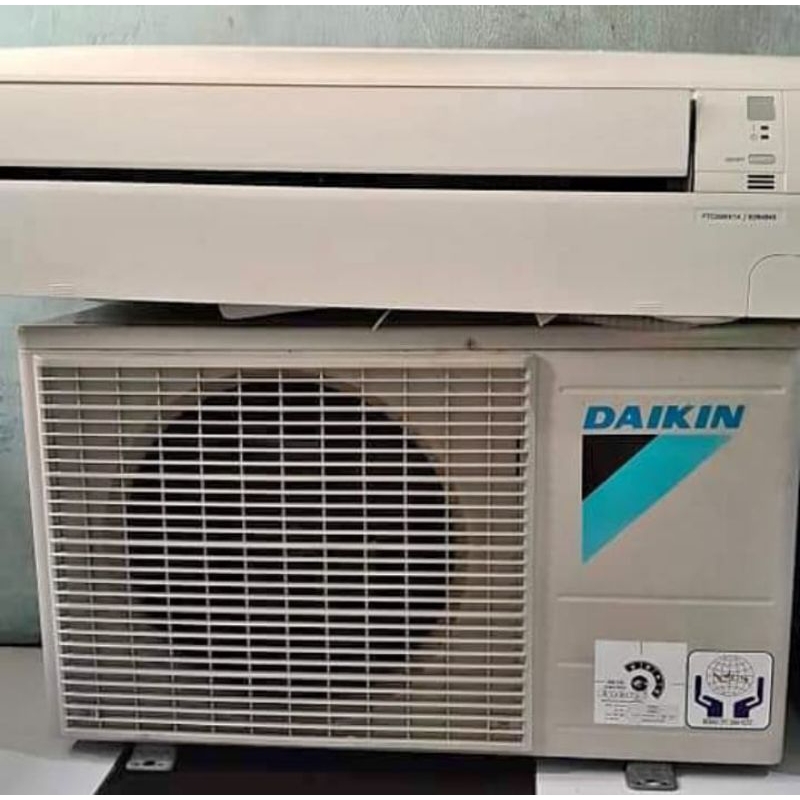 AC SECOND DAIKIN 1/2 PK