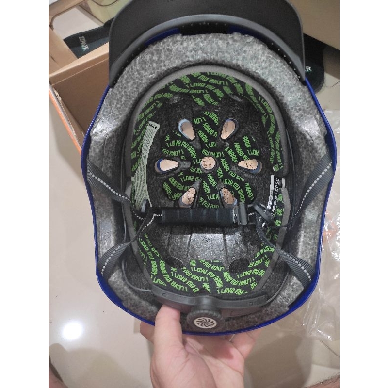 helmt sepeda nutcase union jack street sport