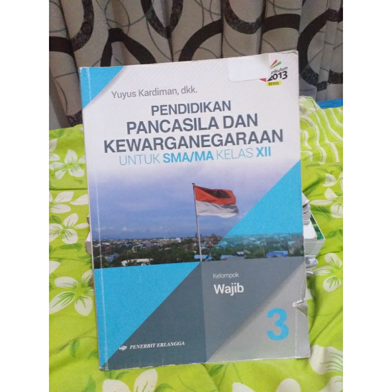 Preloved Buku Paket PKN Erlangga Kelas 12