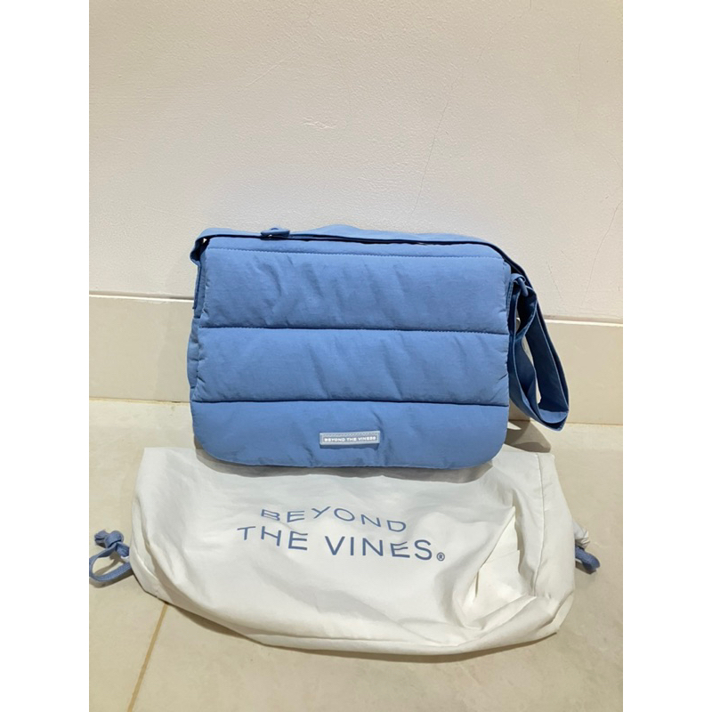 PRELOVED BTV POOFY BAG