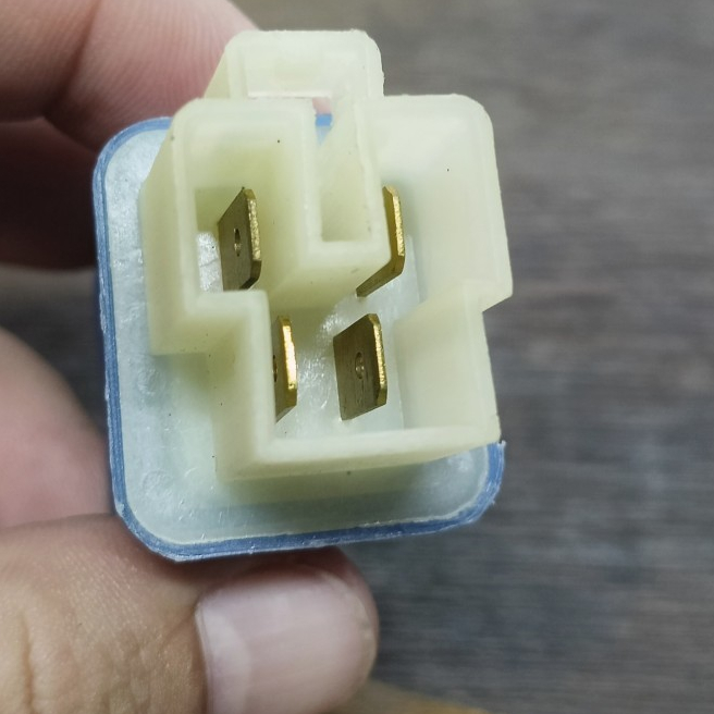 Relay AC Nissan Terrano