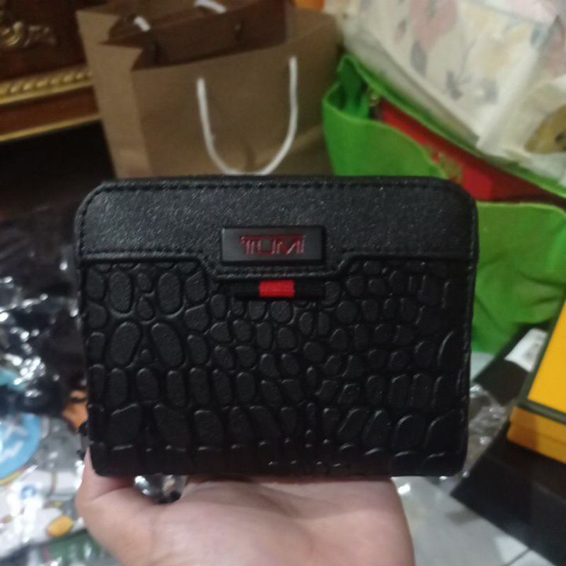 dompet tumi pendek