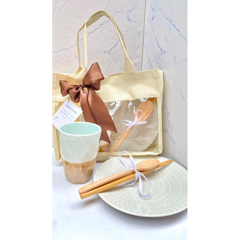 

Ceramic Hampers | hampers lebaran | hampers bandung