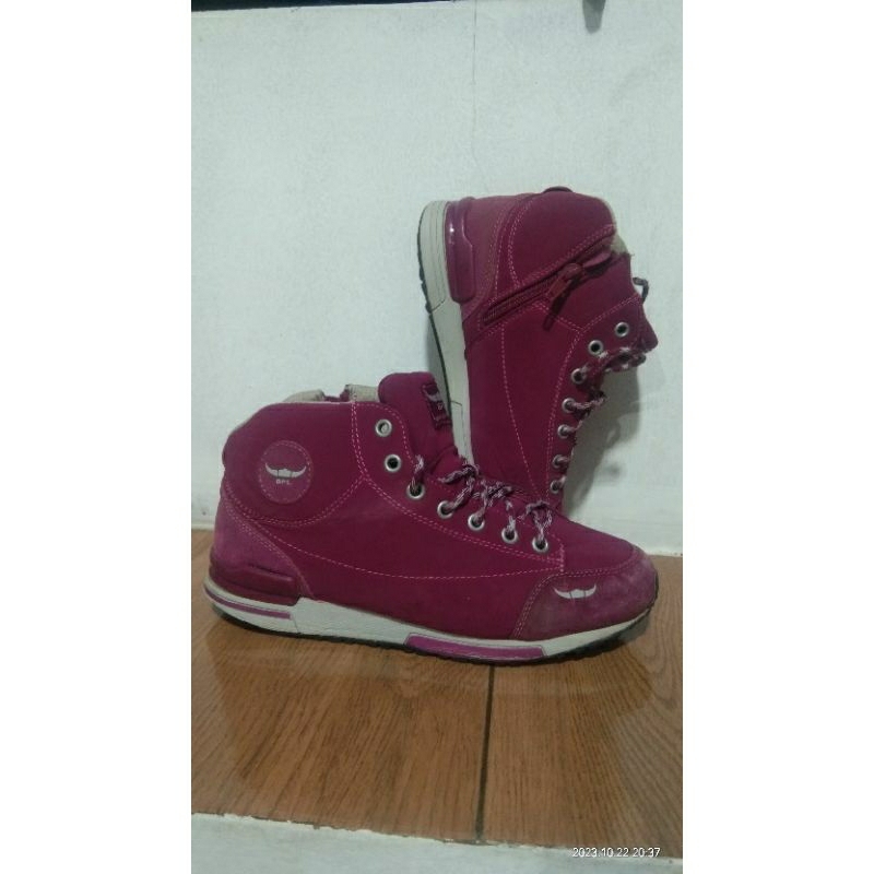 sepatu BFL zipp  outdoor,wanita,size 41