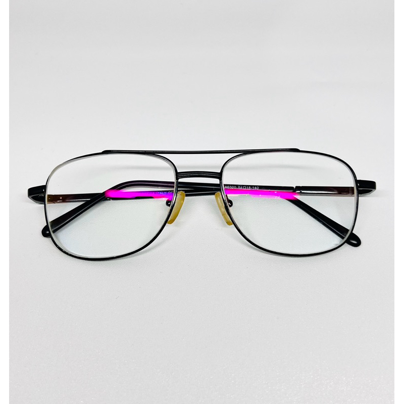 Frame kacamata Preloved  Size 54 18 140 Condition 85% Box pengganti Gagang per Lensa (-) bisa ganti 