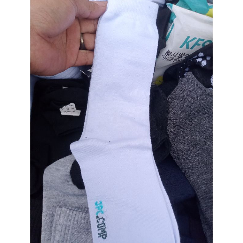 kaos kaki panjang betis