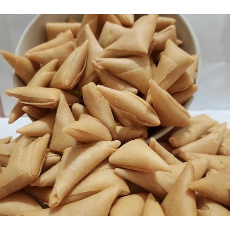

Samosa Segitiga - Kue Lebaran -Makanan Ringan