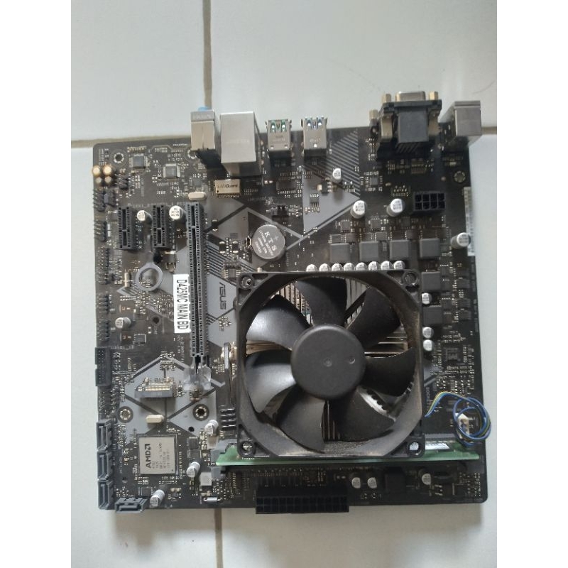 Mainboard Ryzen 3 satu set