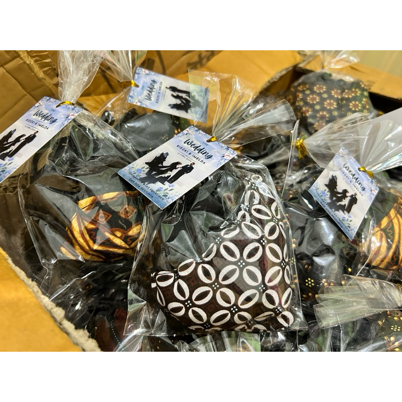 TAS LIPAT SERBAGUNA / TAS BELANJA SOUVENIR NIKAH STRAWBERRY BATIK CUSTOM