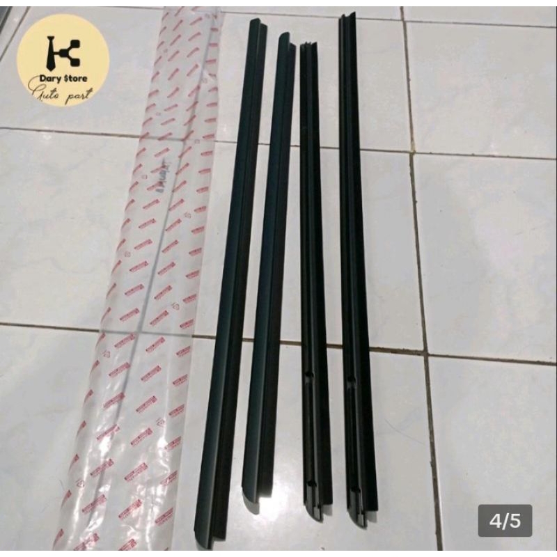 Pelipit Karet Kaca Luar Mobil Taruna Original