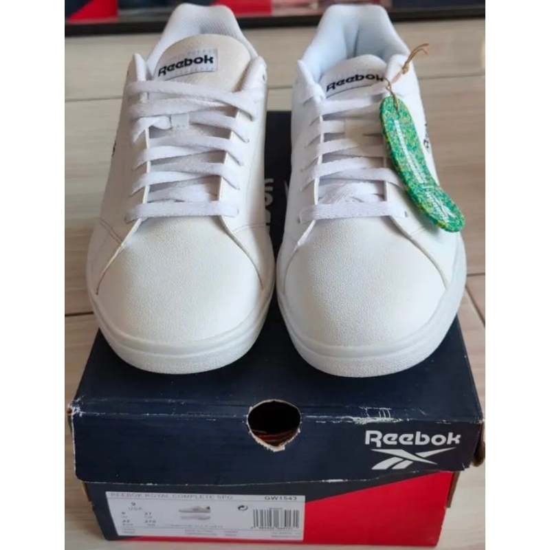 Sepatu reebok complete spo putih hitam