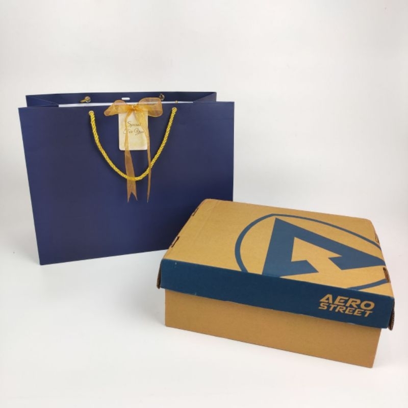 

Paperbag Warna Premium Sepatu Hampers Tas Kertas Kado Besar