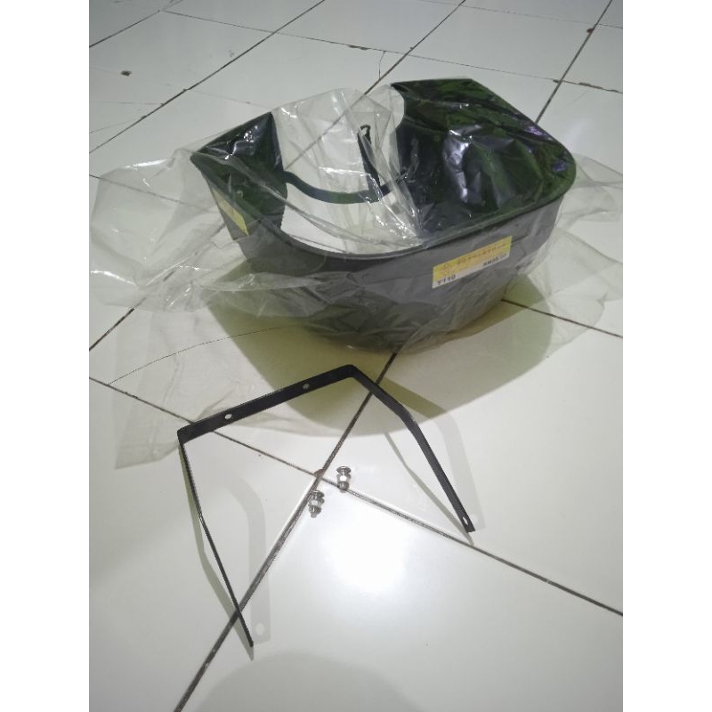 keranjang tengah force1