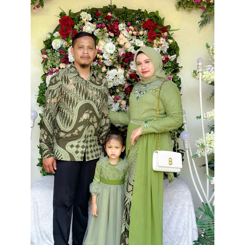 COUPLE AYAH, IBU DAN ANAK