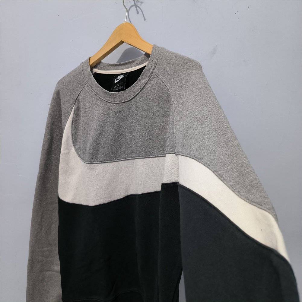 Crewneck Nike Big Swosh Abu sc