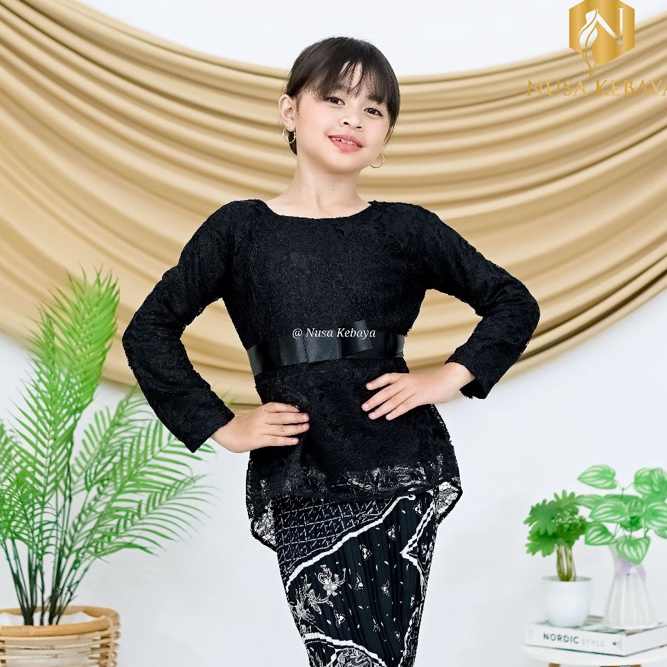 Hot Now  Atasan Kebaya Anak Bahan Brukat Pinguin  Baju Kebaya Anak Perempuan Umur 3 4 5 6 7 8 9 1 11