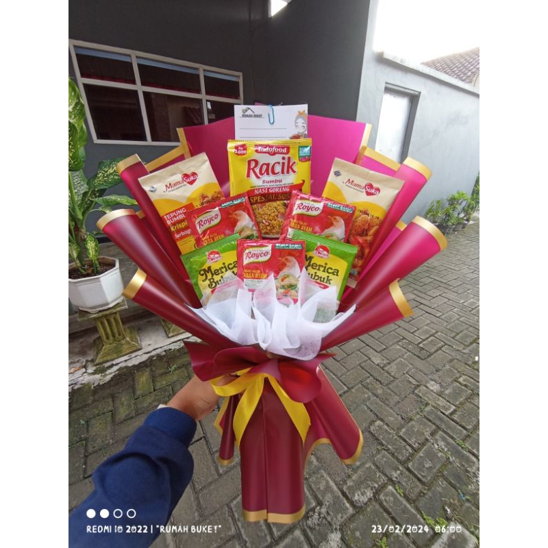 

Buket Snack Dan bumbu