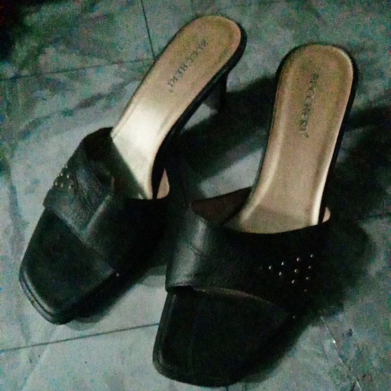 Sandal Selop Wanita Buccheri Preloved
