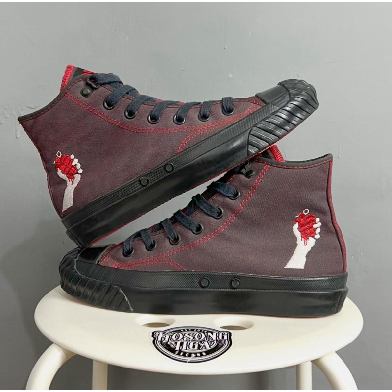 Converse CT Hi Bosey x Green Day American Idiot (2012)