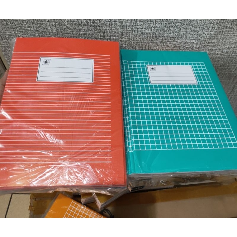 

Buku halus kasar standar isi 30 lembar buku petak kecil