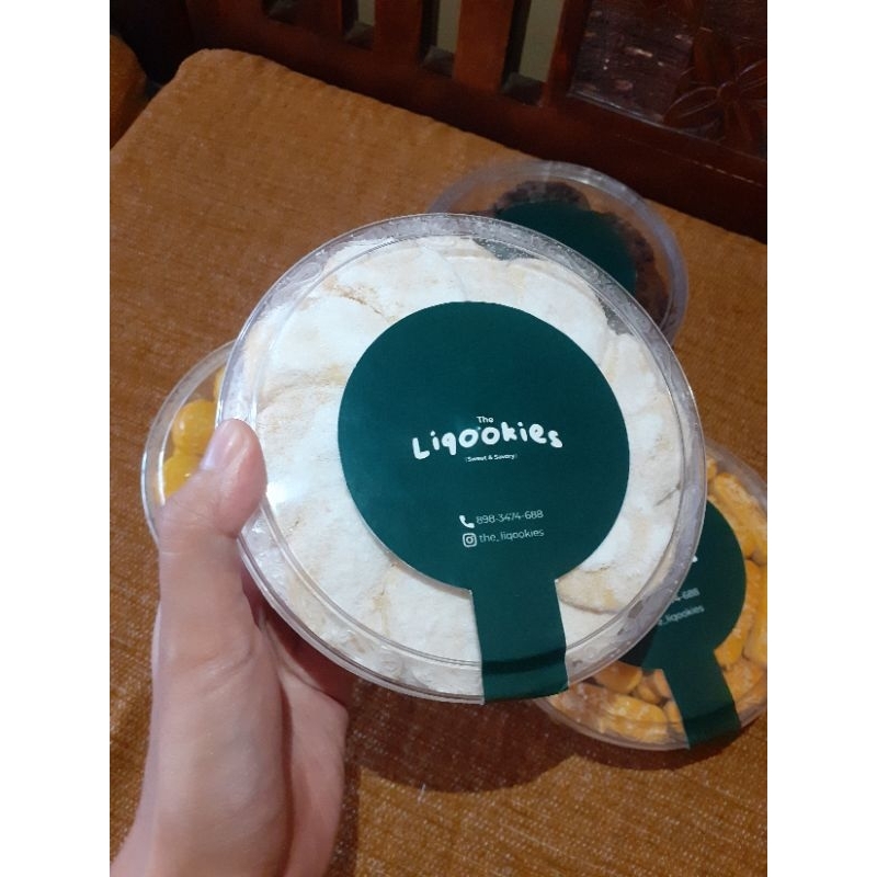 

The Liqookies || Kue Putri Salju ukuran toples 500 gr