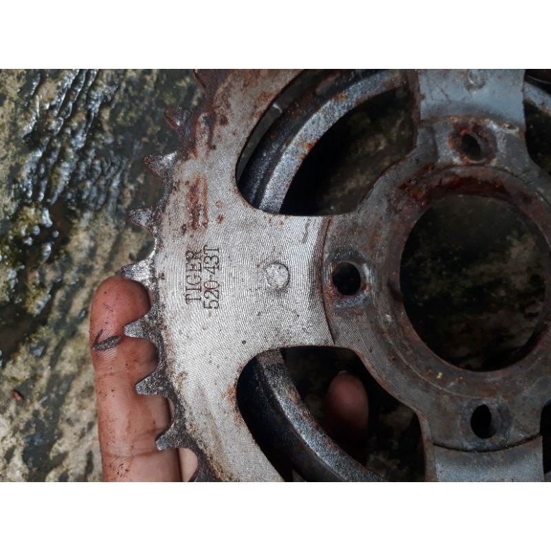 gir belakang bekas pake megapro