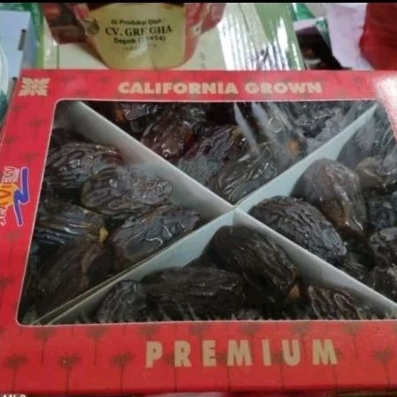 

KURMA California MEDJOOL JUMBO 1 KG