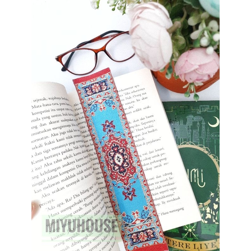 

Pembatas Buku Bookmark Asli Turki - Souvenir Turki Umroh Haji | TURKIPEDIA