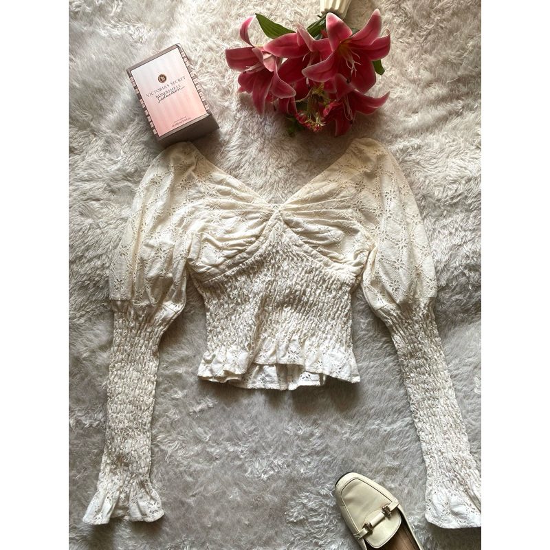 Atasan Blouse Crop Katbol Katun Bolong Pantai Smoke Balon Putih