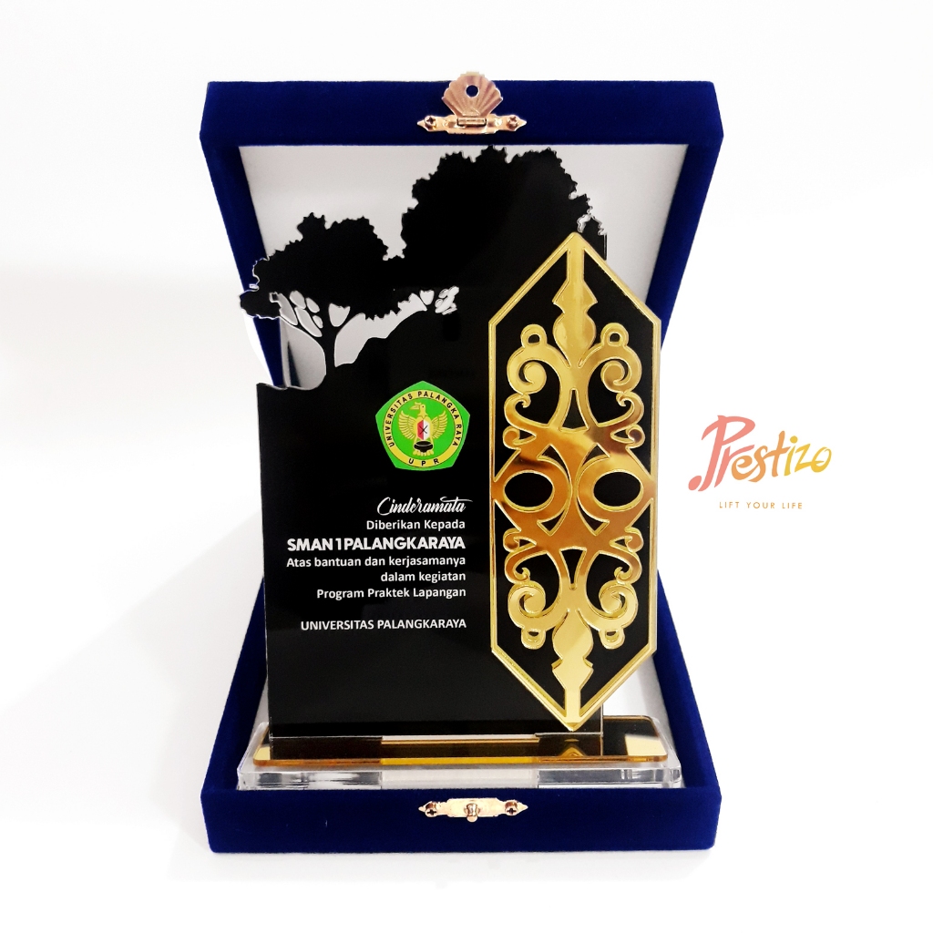 Plakat, Plakat Akrilik, Plakat Akrilik Custom, Plakat PKL, Plakat Penghargaan, Plakat Cepat Murah
