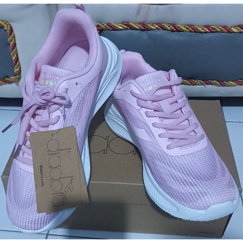 Sepatu DIADORA ORIGINAL, DIA23F1205P, HUXLEY (F), PINK size 37,38&40