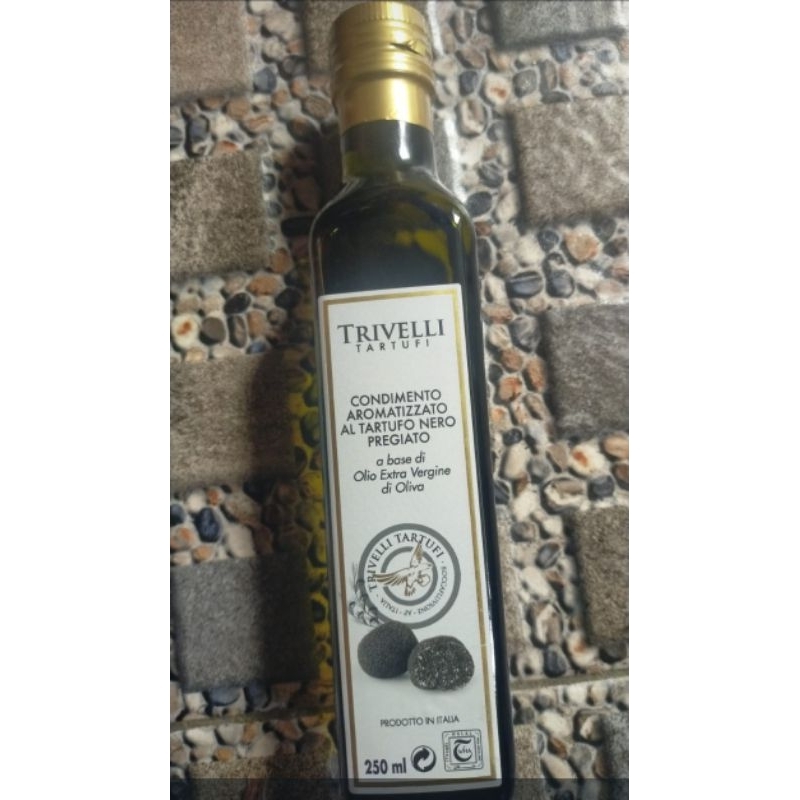 

trivelli tartufi nero black truffle olive oil minyak 250ml