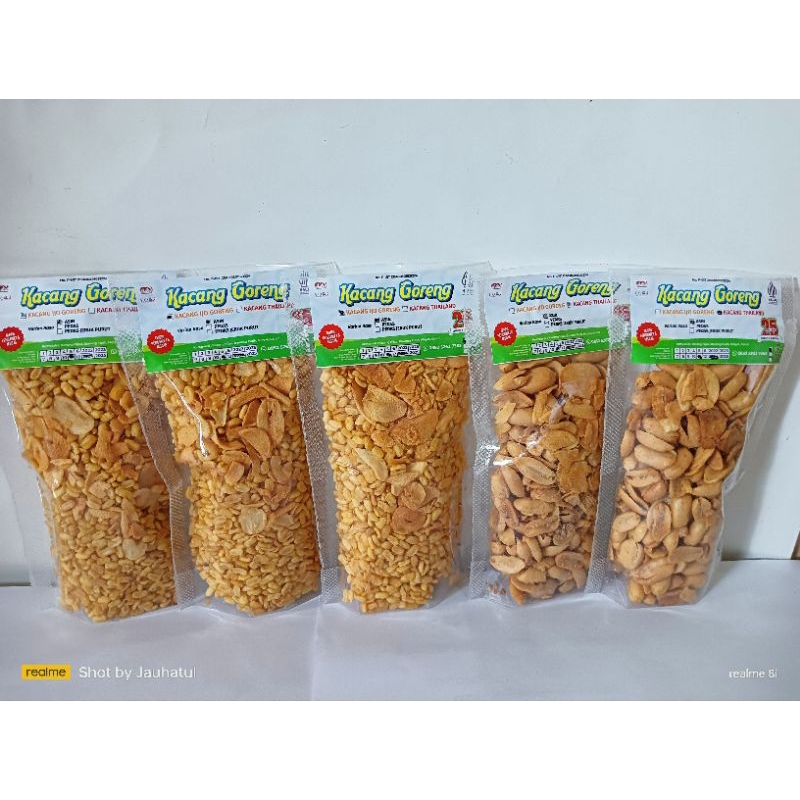 

Kacang hijau goreng mix isi 5 pcs