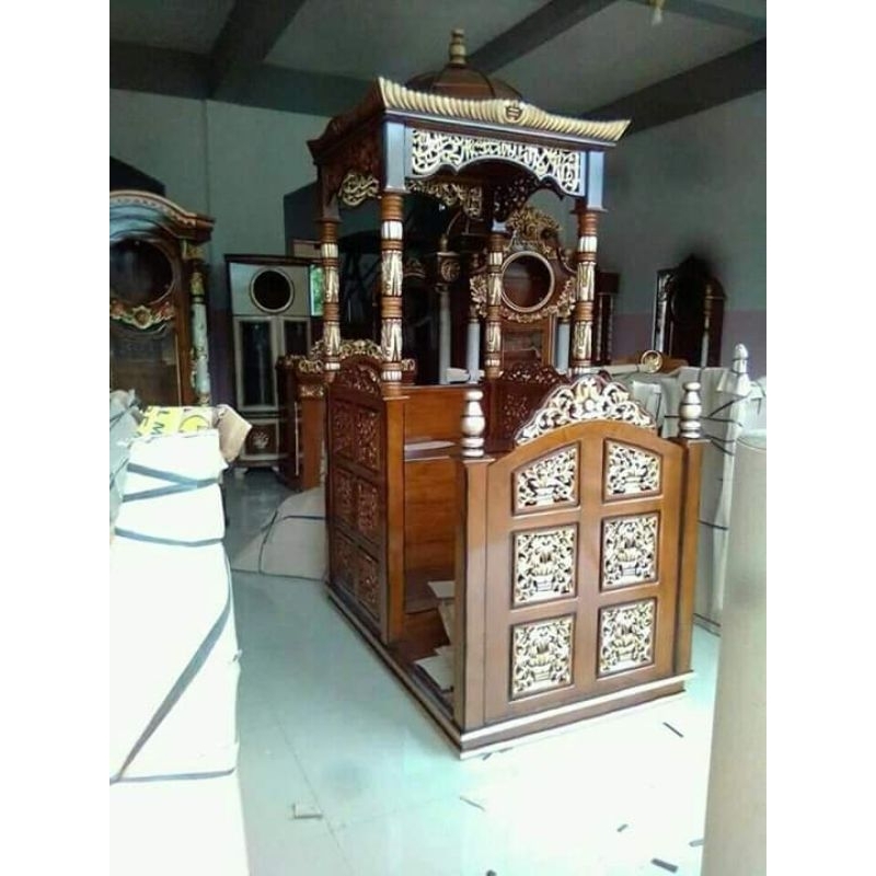 mimbar masjid jati pintu samping
