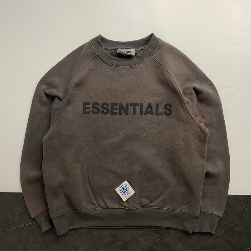 crewneck essentials second