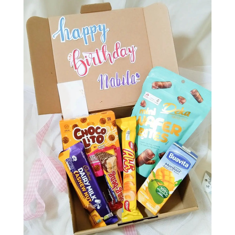 

Snack Box Gift Ulang tahun/Snack Hampers / Snack Box/Kado Ulang tahun /Kado Unik/ THE FLOWKET