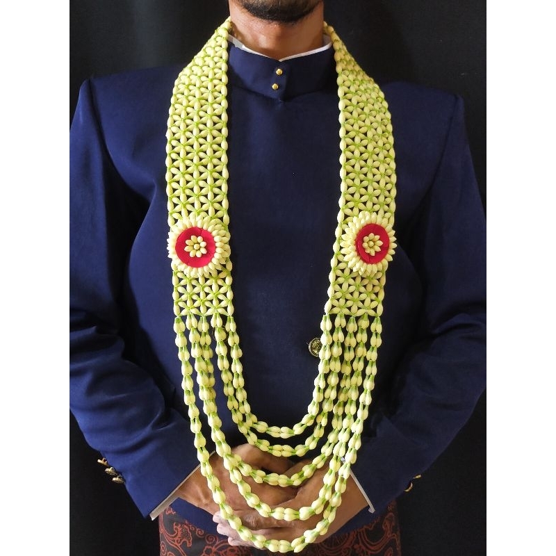 Kalung Pengantin Pria Full Melati Imitasi Dengan Ceplok Mawar Merah