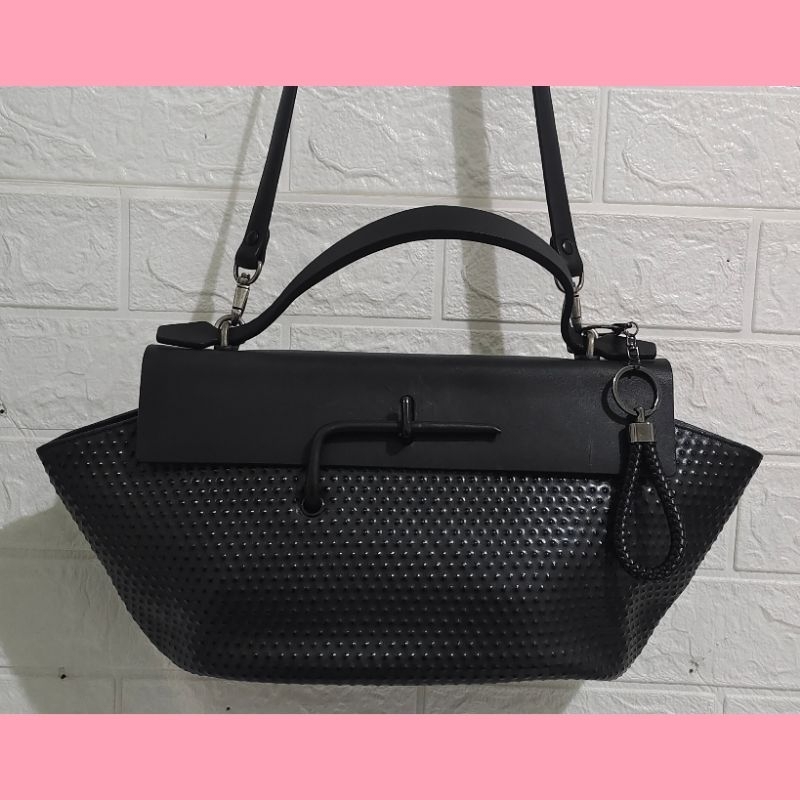 tas bottega veneta langka. bottega sling bag. handbag. tas BV preloved