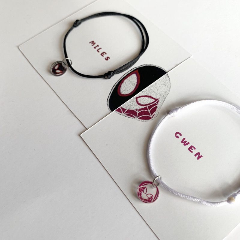 (isi 2 pcs) gelang couple spiderman mine yours miles gwen sepasan tali hitam dan putih tali satin ta