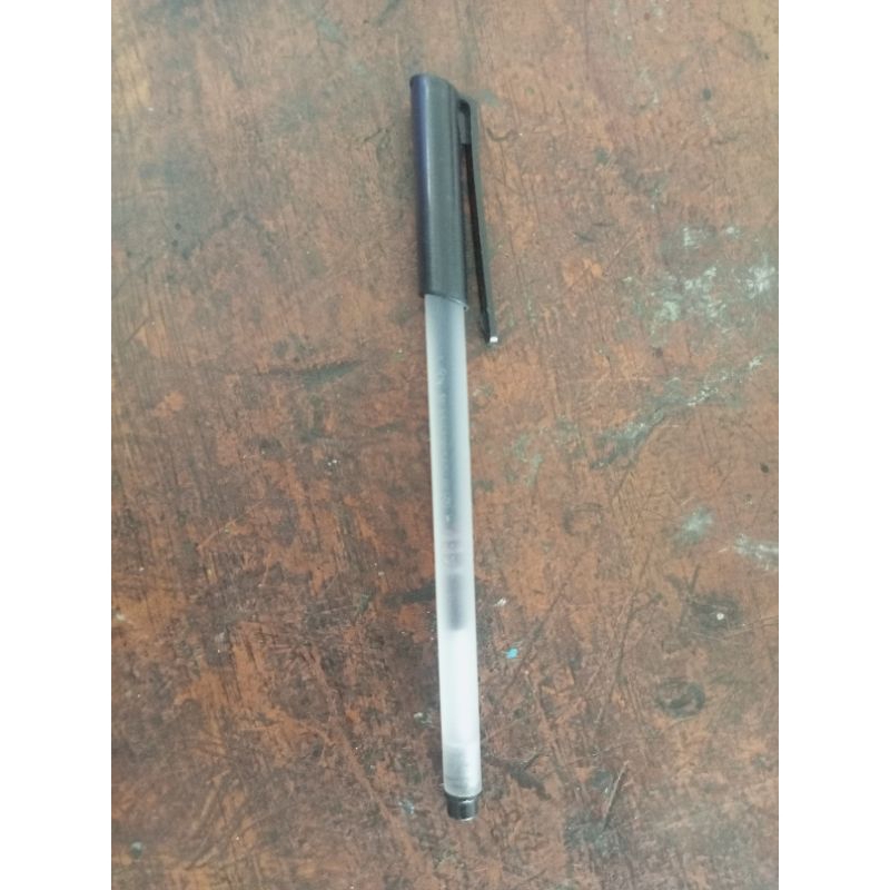 

pulpen Gel hitam