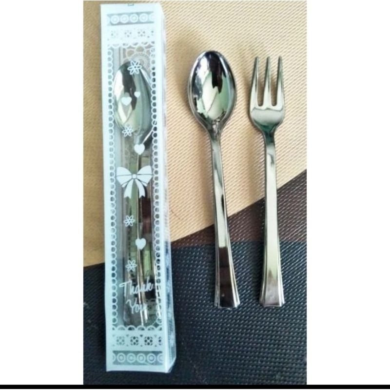 SOUVENIR SENDOK GARPU KEMAS BOX