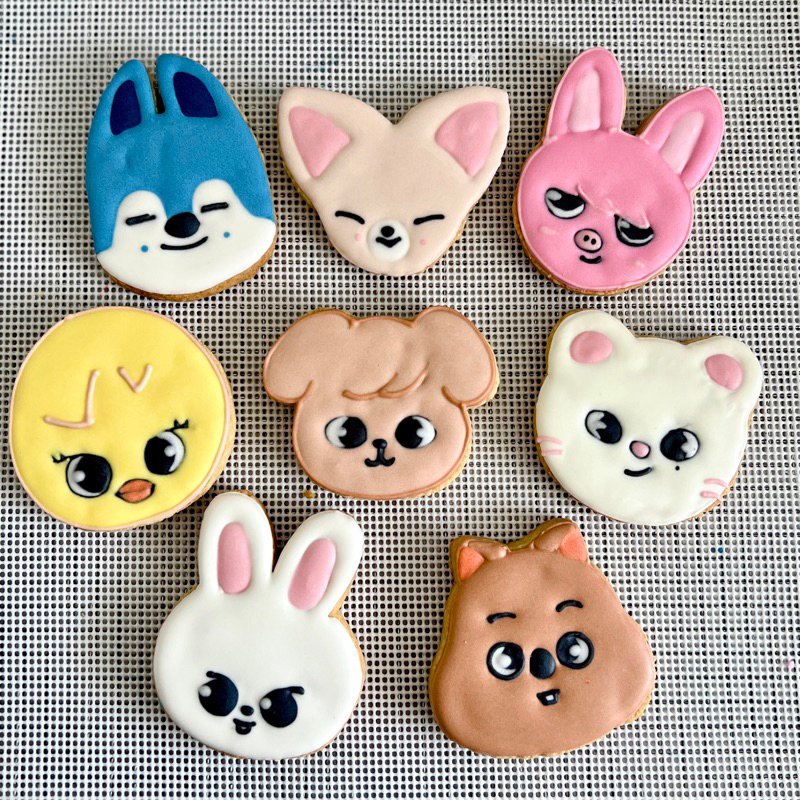 

KUKIS HIAS ICING COOKIES SKZOO STRAY KIDS SKZ [MIN BELI 10 PCS] MOHON BACA DESKRIPSI