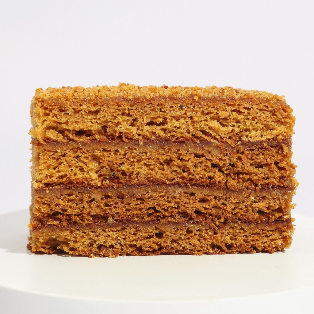 

Ann's - Honey Cake - Slice Cake