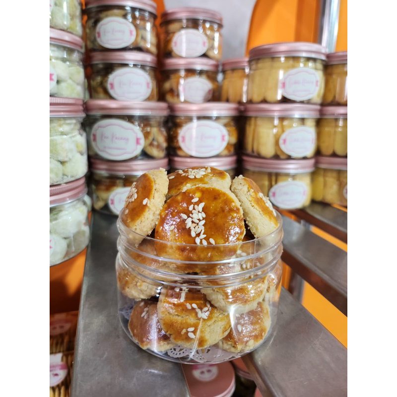 

BELI 3 GRATIS 1 | Kue Kacang Premium Kemasan 300ml