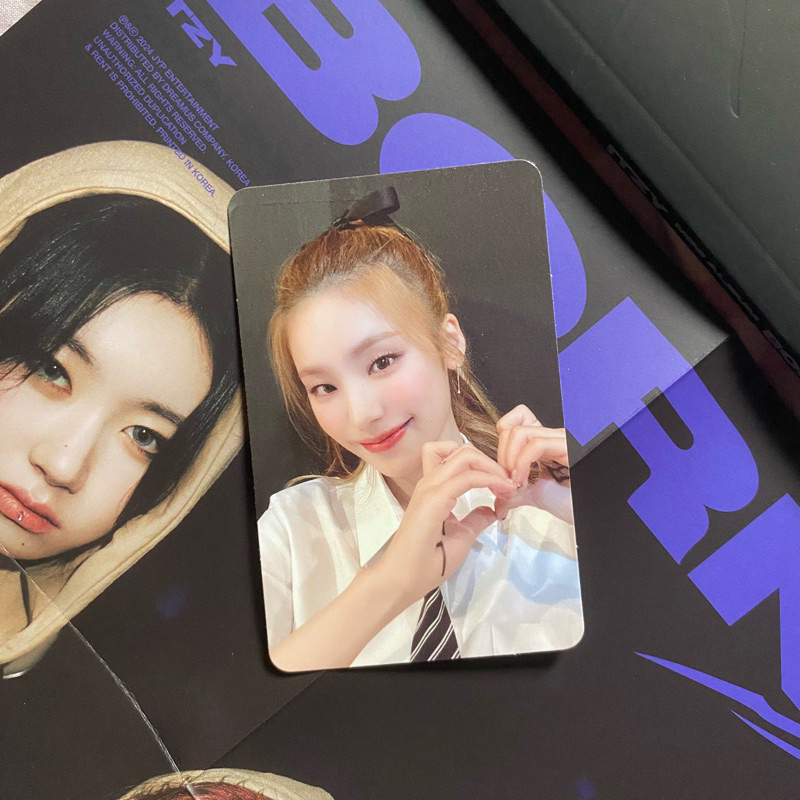 PC YEJI MAKESTAR KILL MY DOUBT KMD ITZY PHOTOCARD OFFICIAL A B VER CHESIRE CHECKMATE BORN TO BE HAT 